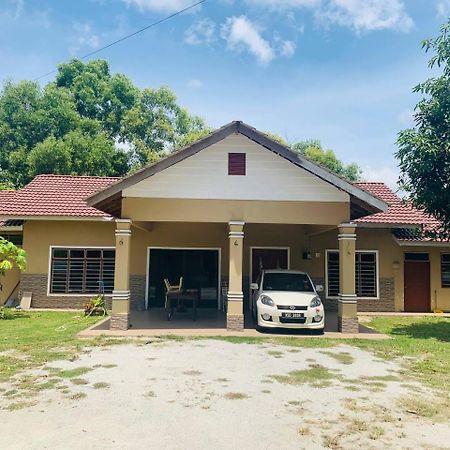 Nabilah Homestay, Besut Kampung Raja Exterior foto